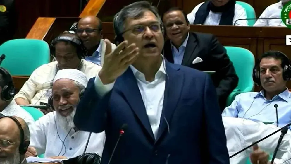 ‘সফল না ব্যর্থ—এ প্রশ্ন সংসদে চলে না’, স্বরাষ্ট্রমন্ত্রীর বক্তব্যে হট্টগোল