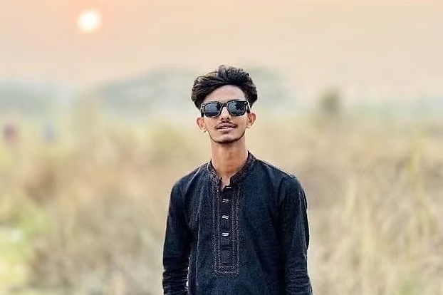 সিঙ্গাইরে ইটভাটায় ডেকে নিয়ে ছাত্রলীগ নেতার হাত-পায়ের রগ কেটে দিল 'বন্ধুরা'