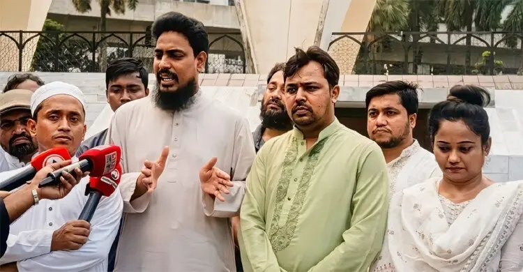 পঞ্চগড়ে ২ টাকার লাউ ঢাকায় ৬০ টাকা, কৃষকের ন্যায্যমূল্য নিয়ে প্রশ্ন আখতারের