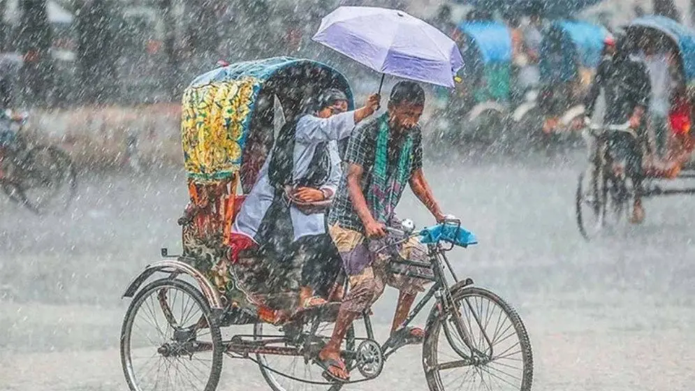 দেশজুড়ে আরও পাঁচ দিনের বৃষ্টির পূর্বাভাস, তিন বিভাগে ভারি বর্ষণের শঙ্কা