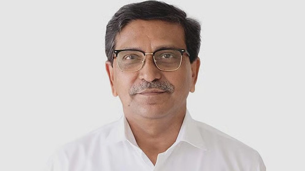 মানবতাবিরোধী অপরাধের মামলায় হানিফের মৃত্যুদণ্ড, তিনজনের আমৃত...