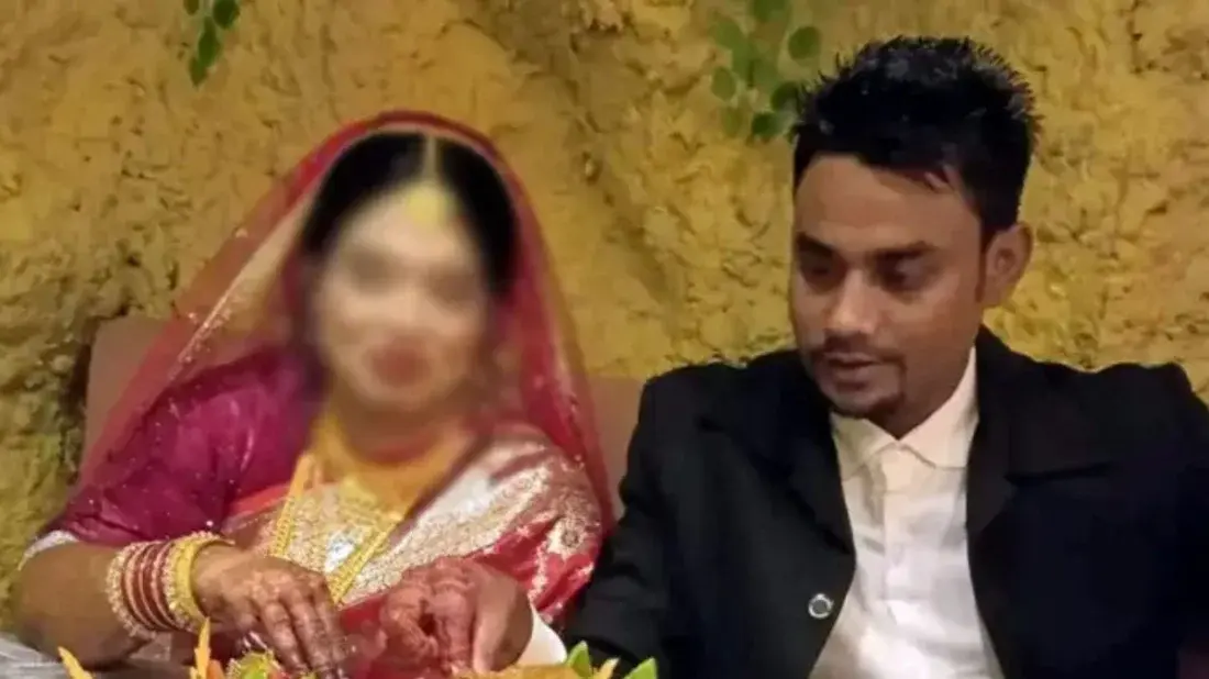 প্রবাসী স্বামীকে তালাক না দিয়েই আরেকজনকে বিয়ে করলেন ৪ সন্তানের মা, প্রায় তিন কোটি টাকা আত্মসাতের অভিযোগ
