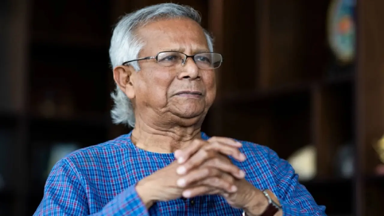 ড. ইউনূসের দেশত্যাগে নিষেধাজ্ঞা চেয়ে আইনি নোটিশ