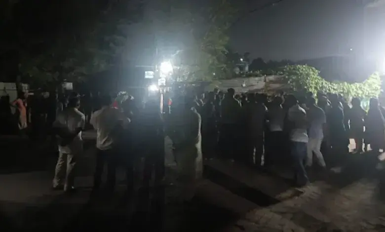 খুবি শিক্ষার্থীদের ওপর হামলার চেষ্টার অভিযোগ, মসজিদের মাইকে লোক জড়ো করার দাবি