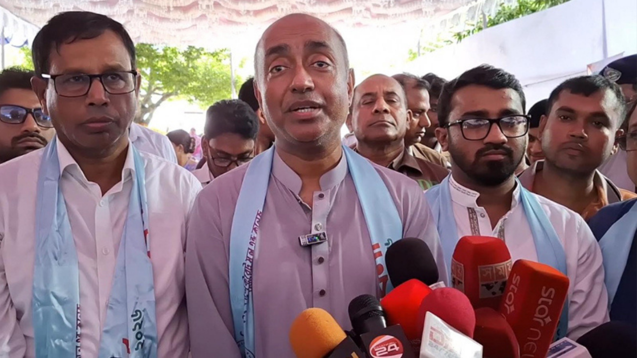 মক্কা চুক্তি নিয়ে সব দিক বিবেচনা করে সিদ্ধান্ত নেবে সরকার: আইনমন্ত্রী