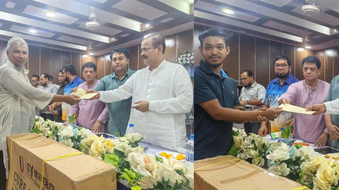 রায়পুরে ত্রাণের টাকা পেলেন বিএনপি নেতারা, বিতরণ তালিকা নিয়ে বিতর্ক