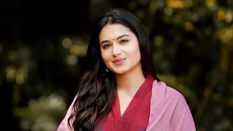 বন্যাদুর্গত মানুষের পাশে দাঁড়ানোর আহ্বান তাসনিয়া ফারিণের