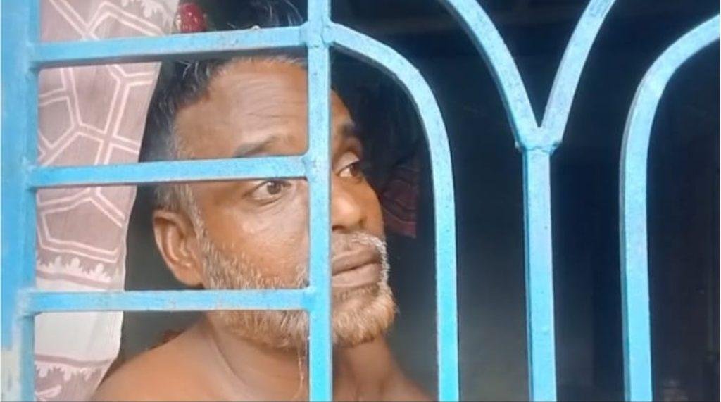 সম্পত্তি লিখে নিতে বৃদ্ধ বাবাকে বন্দি রেখে নির্যাতন, উদ্ধার করলো পুলিশ